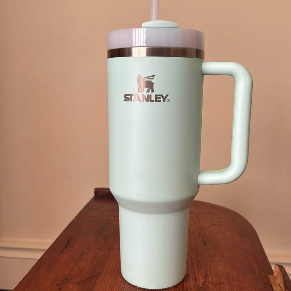 40 ounce Stanley